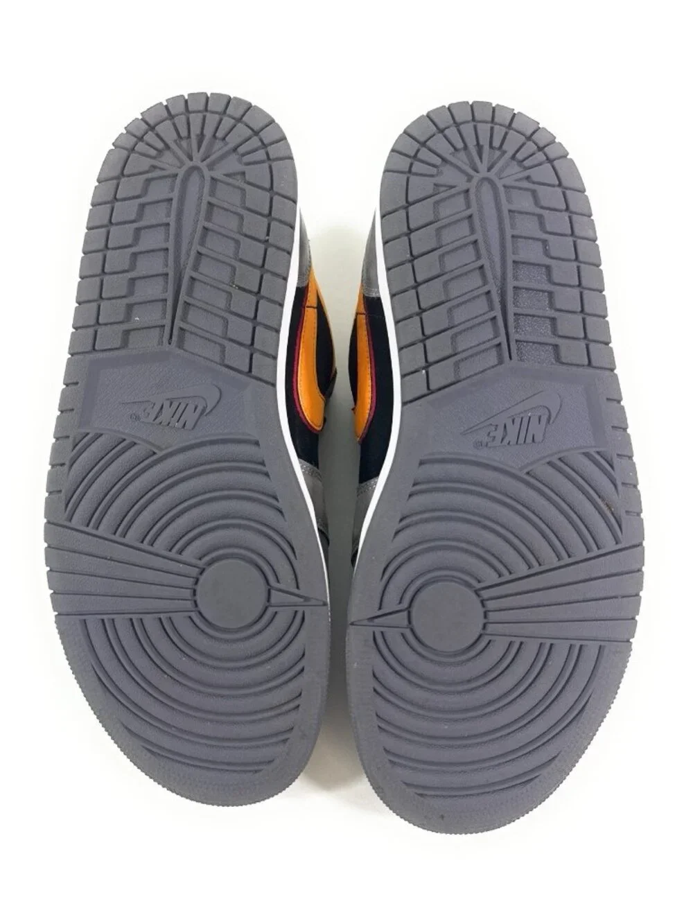 Nike Air Jordan 1 Low SE Size 10 Light Graphite Vivid Orange Shoes FN7308-008